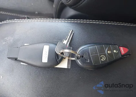 2014 Jeep Cherokee Latitude z USA, uszkodzony, nr VIN 1C4PJMCBXEW266727